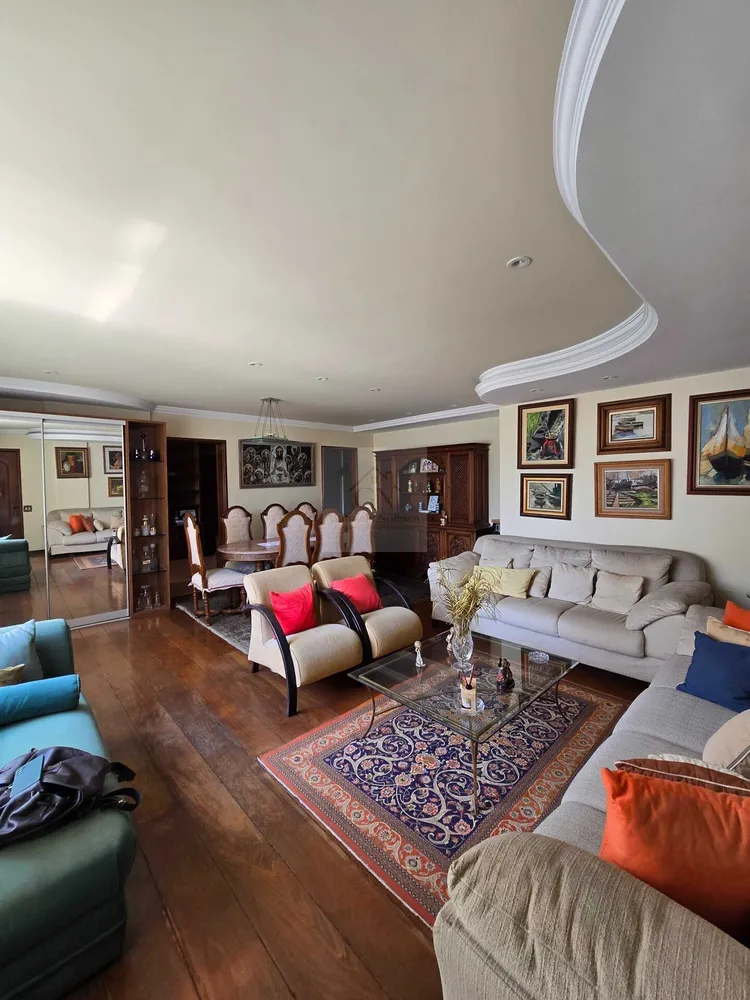 Apartamento, 3 quartos, 190 m² - Foto 1