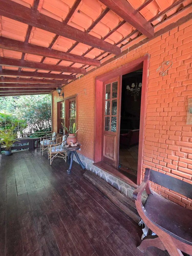 Casa, 4 quartos, 226 m² - Foto 2