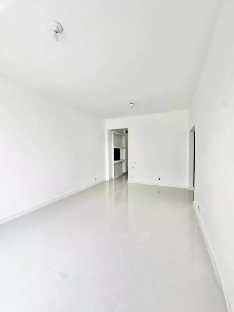 Apartamento, 3 quartos, 130 m² - Foto 1