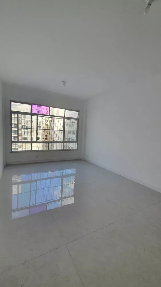 Apartamento, 3 quartos, 130 m² - Foto 2