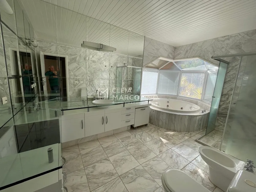 Sítio, 8 quartos, 6185 m² - Foto 8