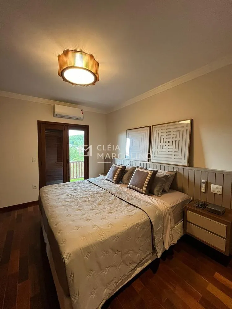 Chácara, 5 quartos, 2394 m² - Foto 1