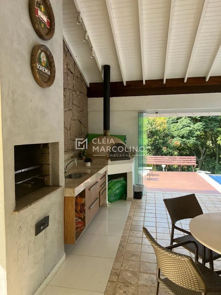 Chácara, 3 quartos, 2800 m² - Foto 1
