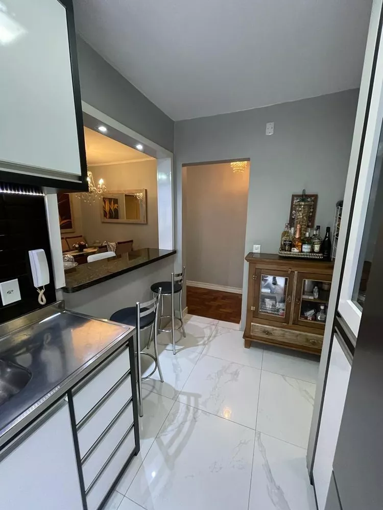 Apartamento à venda com 3 quartos, 122m² - Foto 2