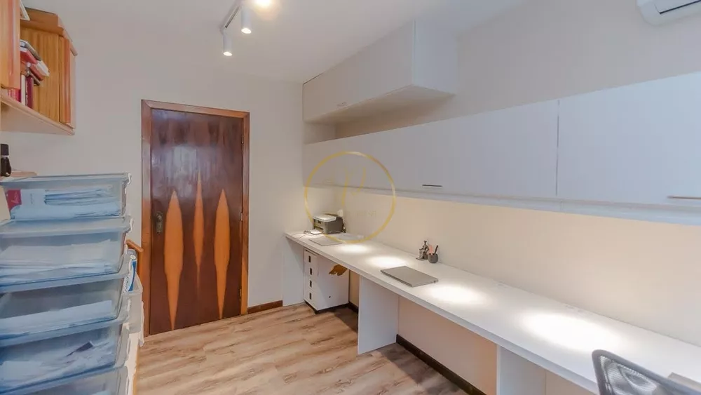Apartamento, 3 quartos, 137 m² - Foto 1
