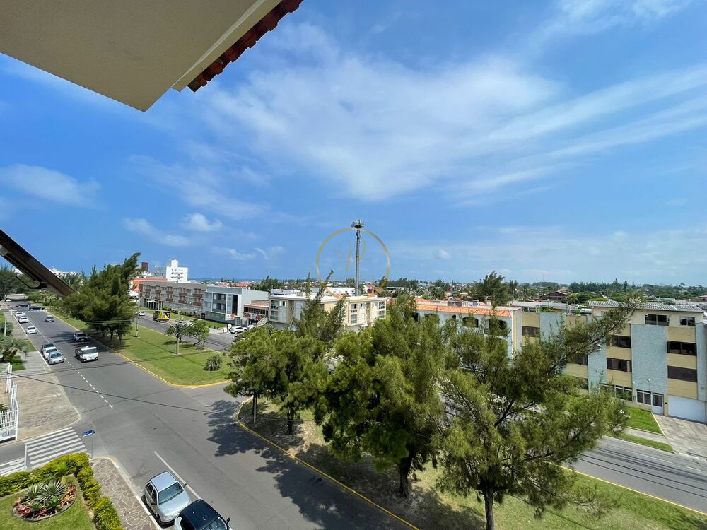 Cobertura, 3 quartos, 219 m² - Foto 2