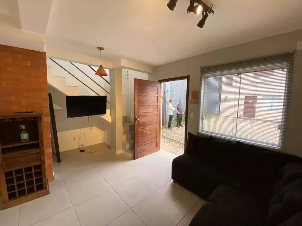 Casa de Condomínio à venda com 2 quartos, 60m² - Foto 1