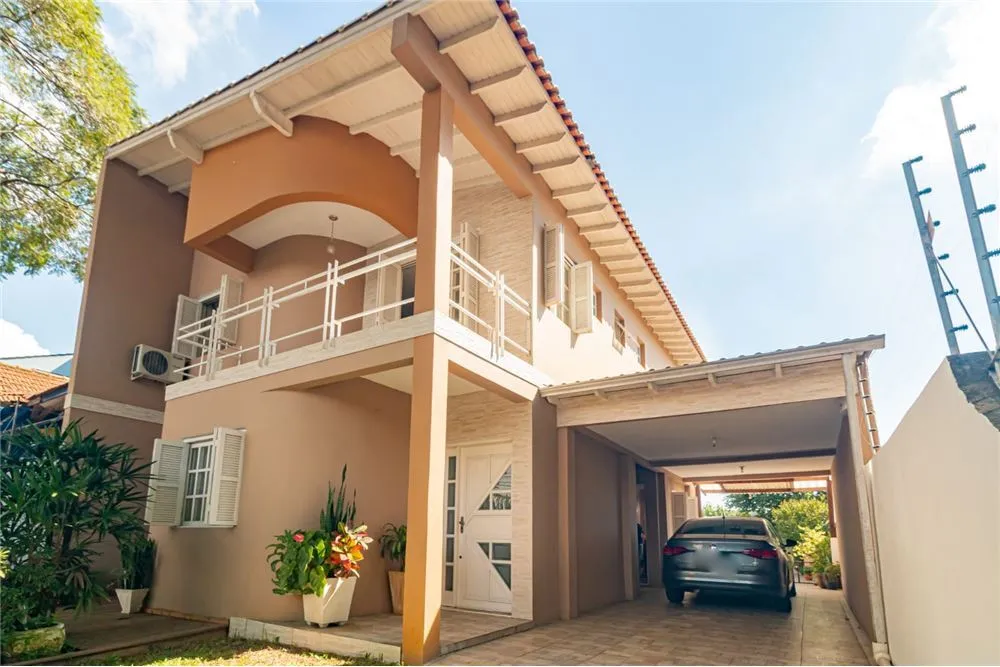 Casa, 3 quartos, 215 m² - Foto 1