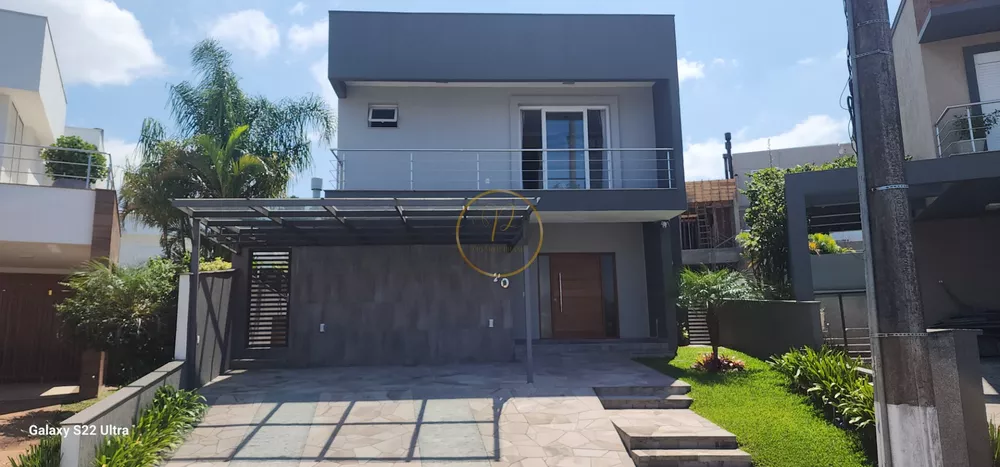 Casa de Condomínio à venda com 3 quartos, 242m² - Foto 1