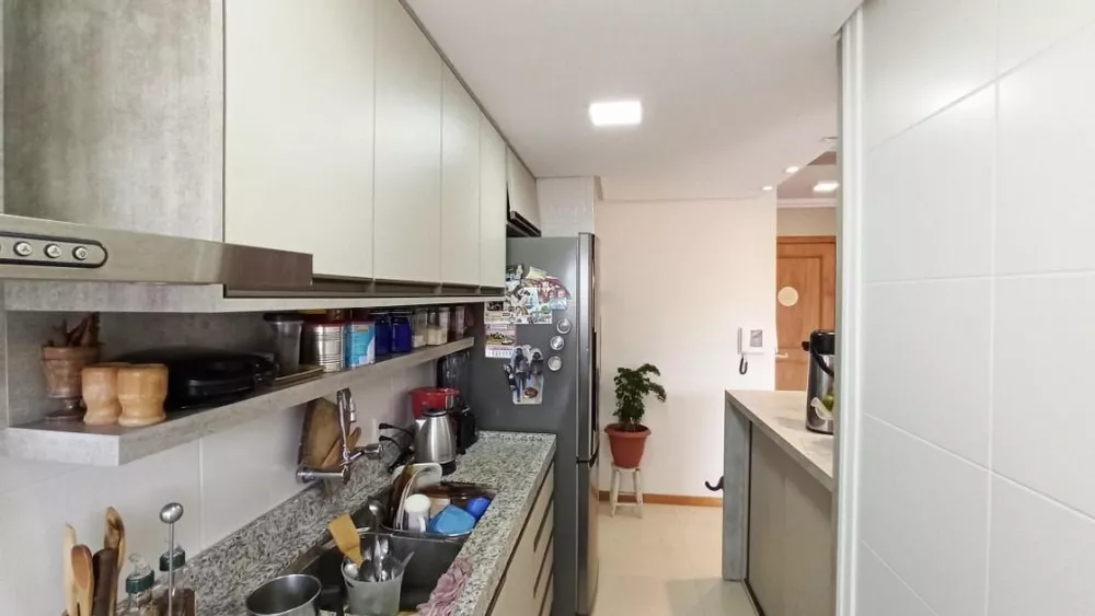 Apartamento à venda com 1 quarto, 72m² - Foto 2