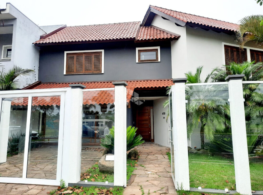 Casa, 3 quartos, 258 m² - Foto 1