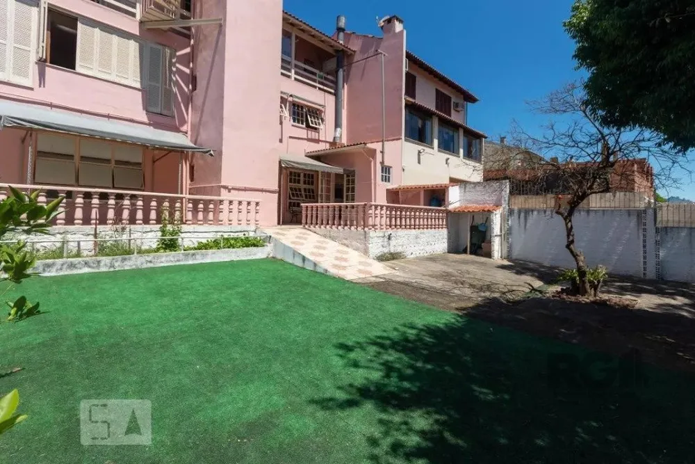 Casa, 4 quartos, 348 m² - Foto 1