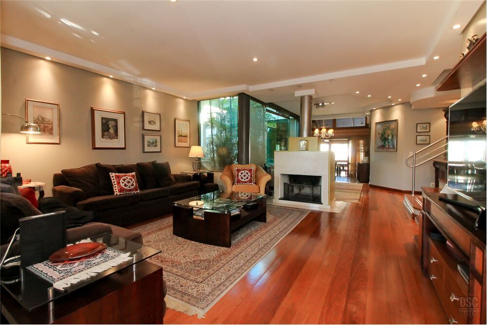 Casa, 3 quartos, 409 m² - Foto 1