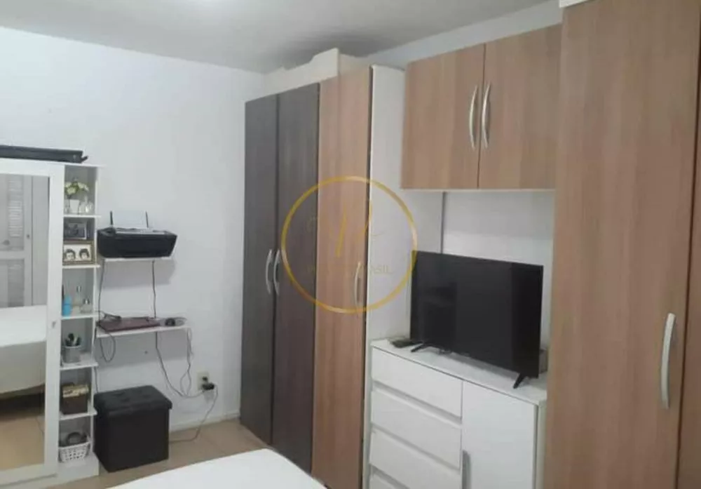 Apartamento à venda com 2 quartos, 70m² - Foto 3