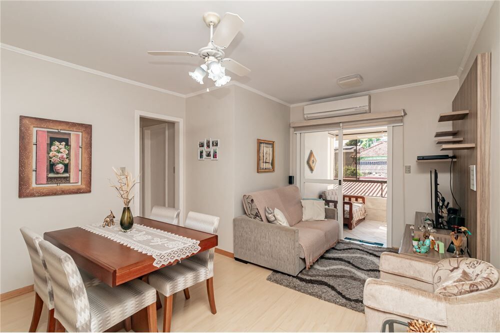 Apartamento à venda com 2 quartos, 70m² - Foto 1