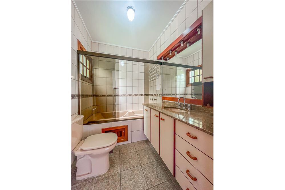 Casa, 3 quartos, 224 m² - Foto 3