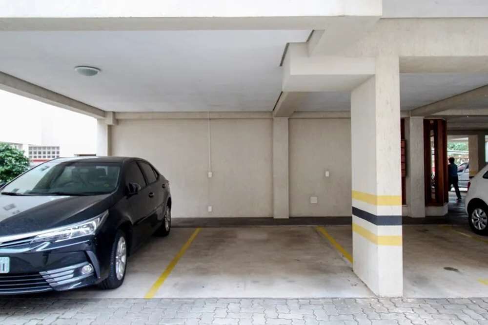 Apartamento à venda com 2 quartos, 75m² - Foto 3