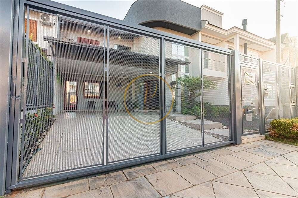 Casa de Condomínio à venda com 4 quartos, 230m² - Foto 3