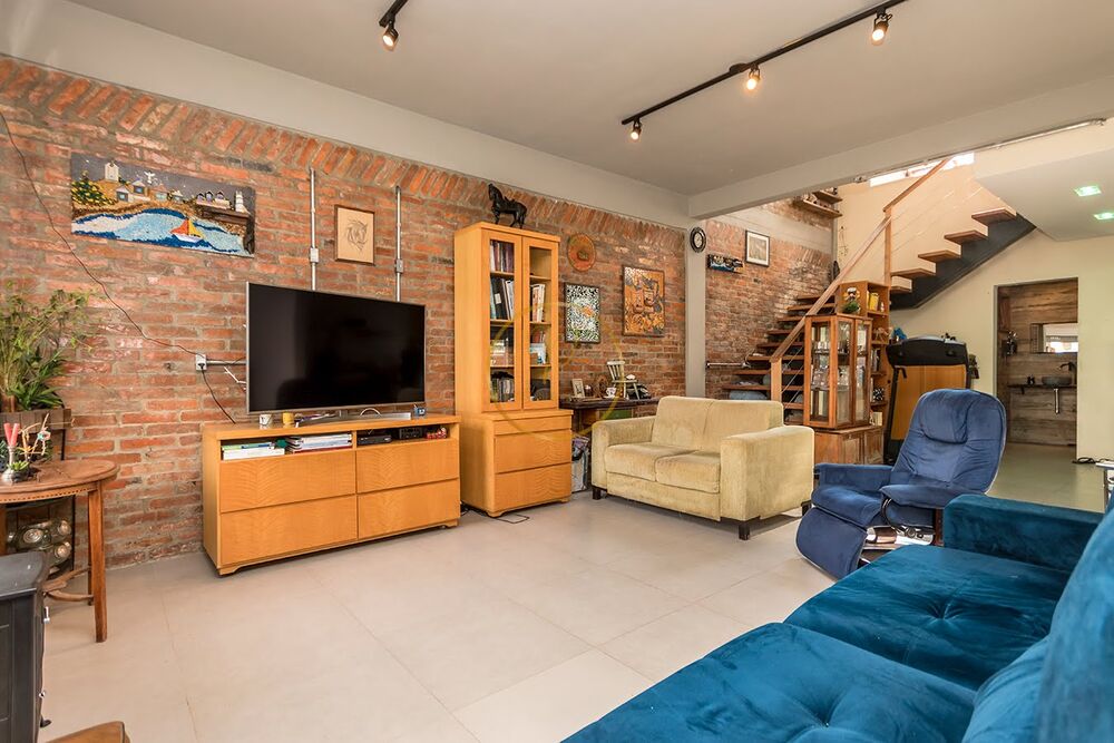 Casa de Condomínio à venda com 3 quartos, 179m² - Foto 1