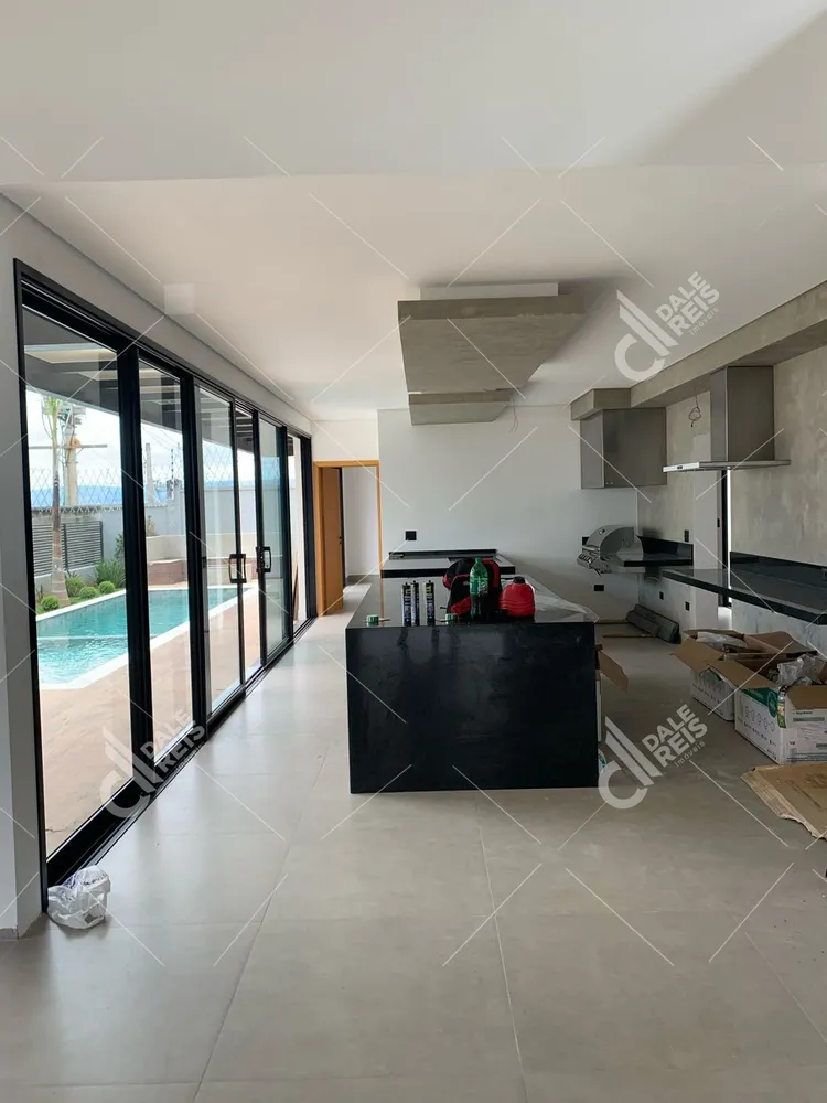 Casa, 4 quartos, 380 m² - Foto 1