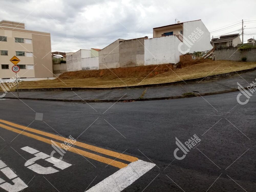 Loteamento e Condomínio, 924 m² - Foto 1