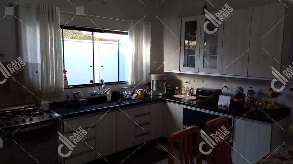 Casa, 4 quartos, 330 m² - Foto 8