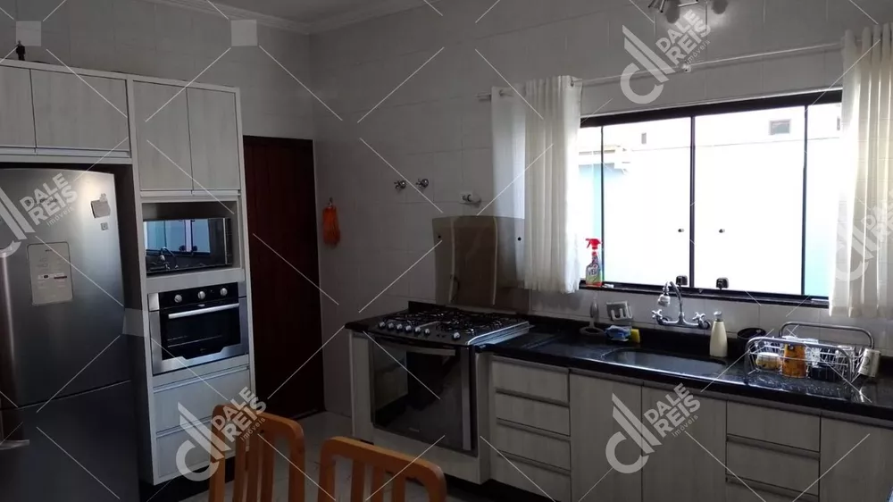 Casa, 4 quartos, 330 m² - Foto 11