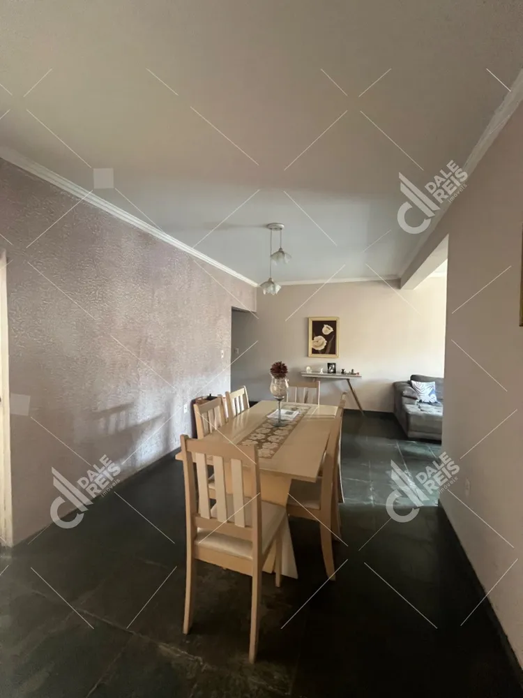 Casa, 4 quartos, 250 m² - Foto 3