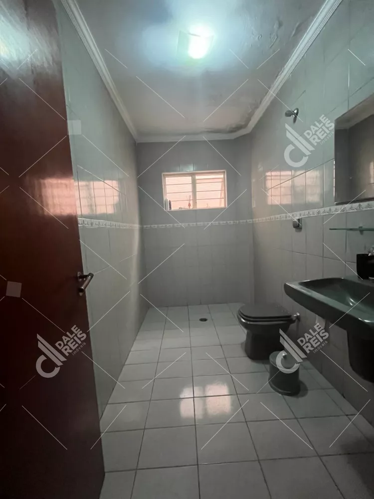 Casa, 4 quartos, 250 m² - Foto 1