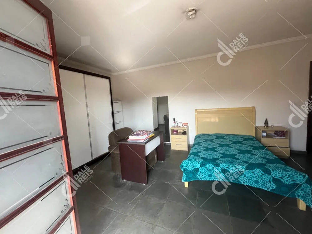 Casa, 4 quartos, 250 m² - Foto 13