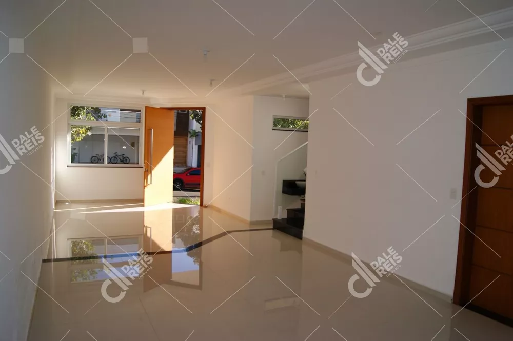 Casa, 3 quartos, 260 m² - Foto 3
