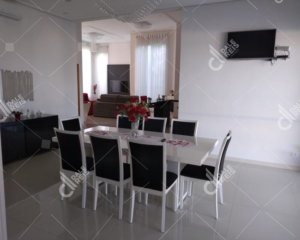 Casa à venda com 4 quartos, 600m² - Foto 12