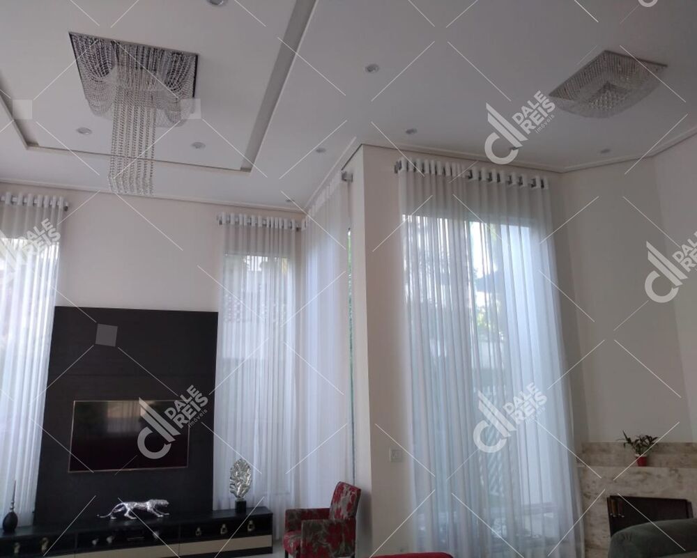 Casa à venda com 4 quartos, 600m² - Foto 4