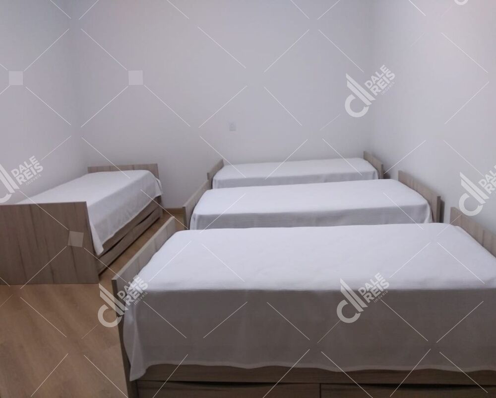 Casa à venda com 4 quartos, 600m² - Foto 19