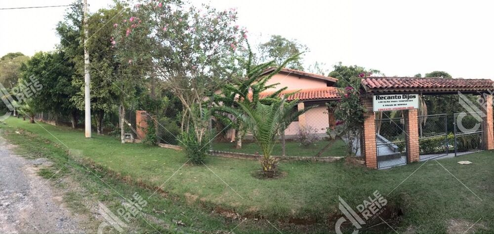 Chácara, 4 quartos, 240 m² - Foto 1