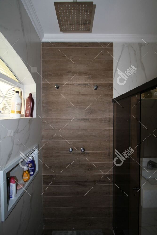 Casa, 3 quartos, 215 m² - Foto 2