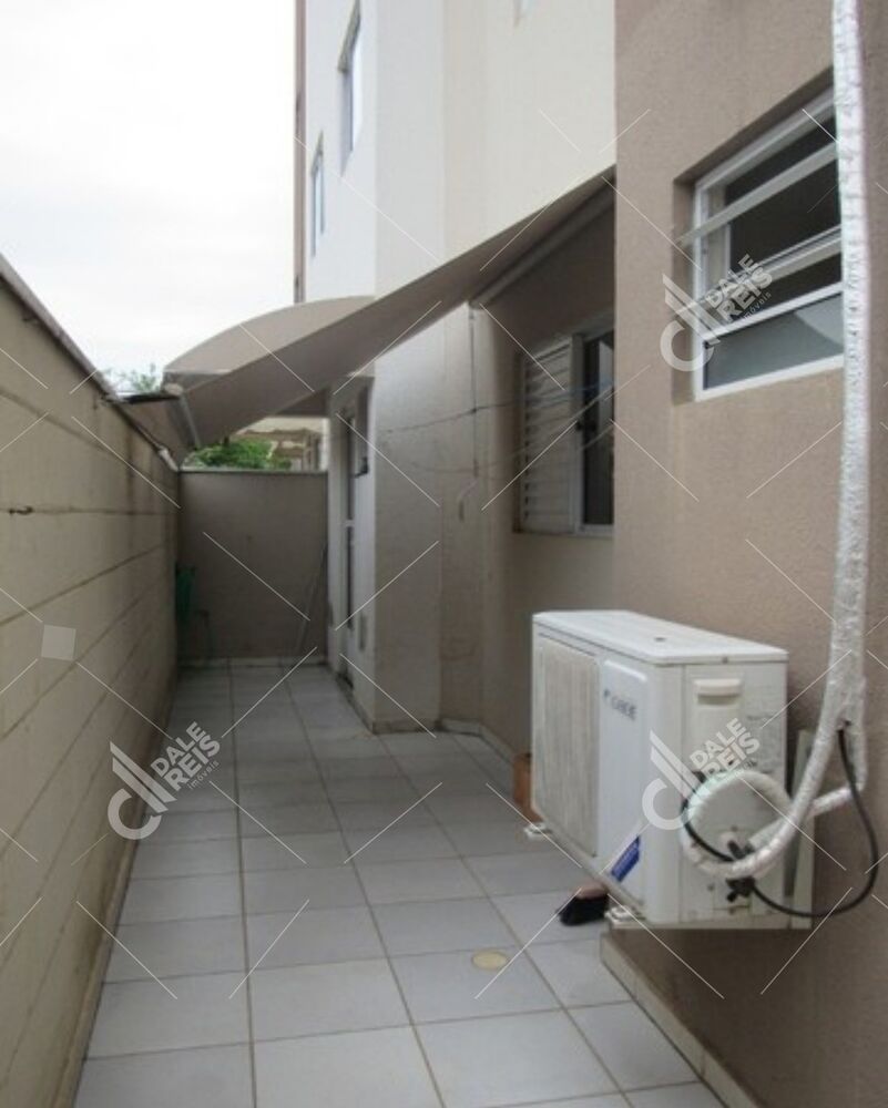 Apartamento à venda com 2 quartos, 63m² - Foto 4