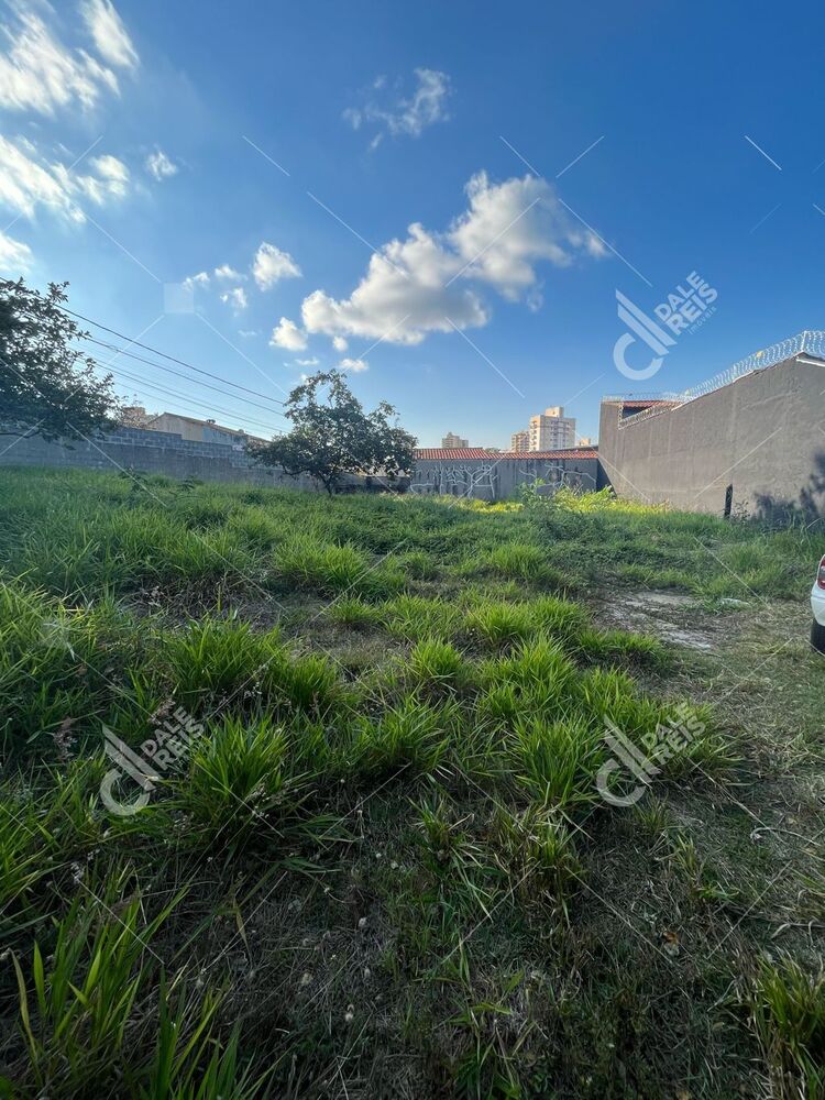 Loteamento e Condomínio, 600 m² - Foto 1