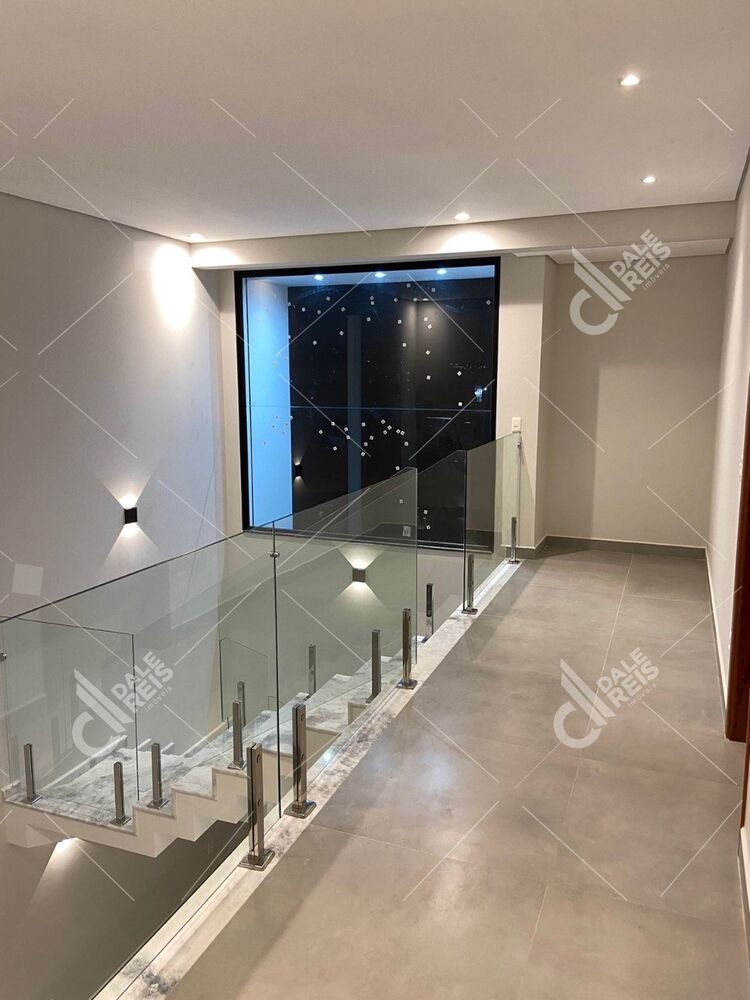 Casa de Condomínio à venda, 232m² - Foto 2