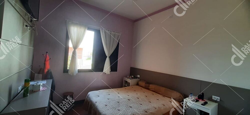Casa, 4 quartos, 327 m² - Foto 2