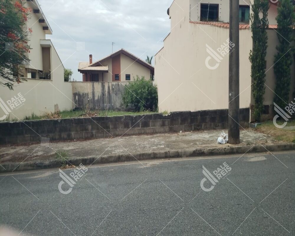 Loteamento e Condomínio, 390 m² - Foto 1