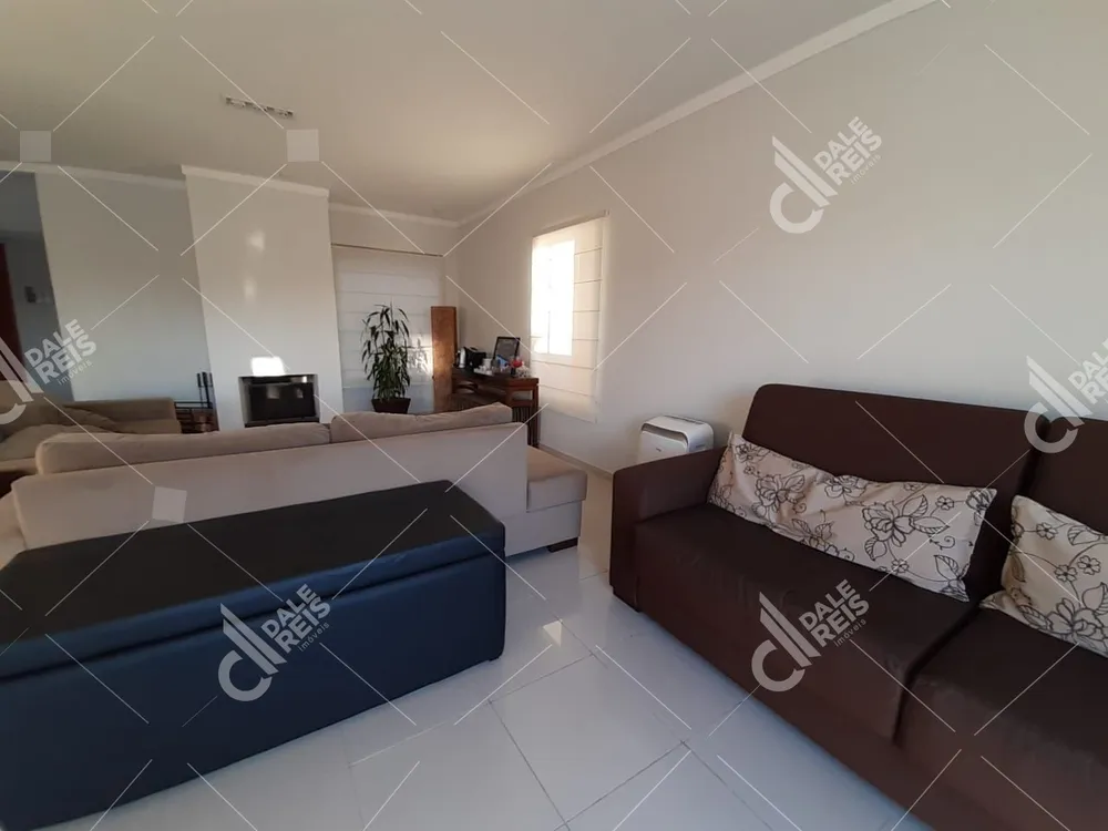 Casa, 4 quartos, 250 m² - Foto 1