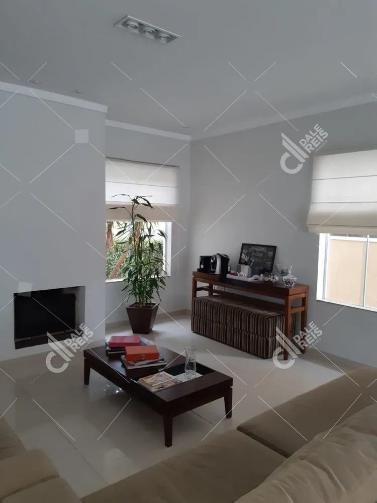 Casa, 4 quartos, 250 m² - Foto 13