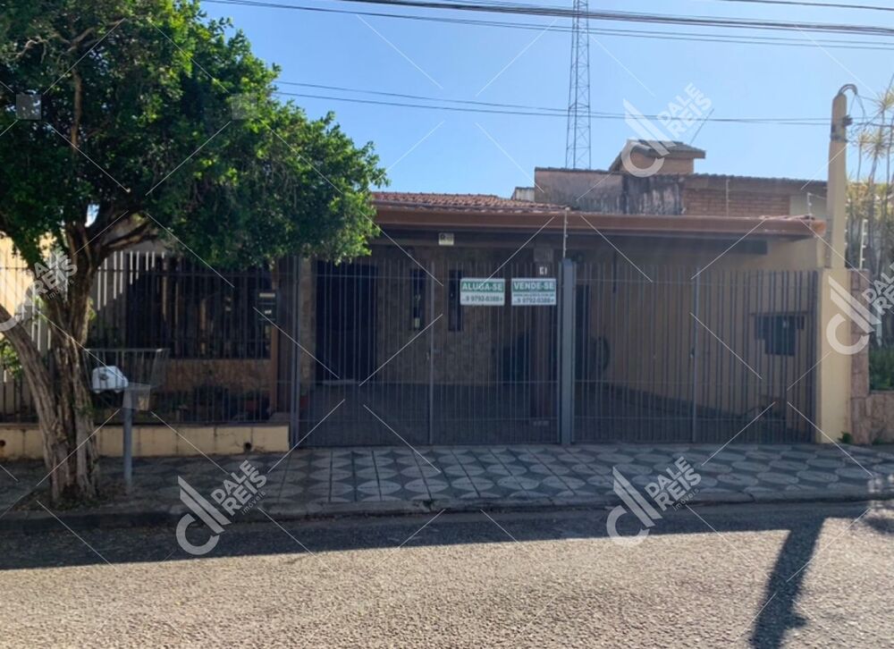 Casa, 3 quartos, 247 m² - Foto 1