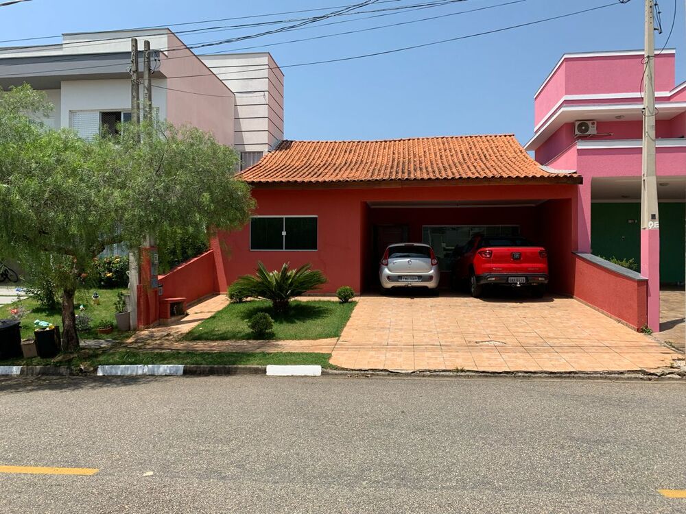 Casa de Condomínio para alugar com 3 quartos, 168m² - Foto 1