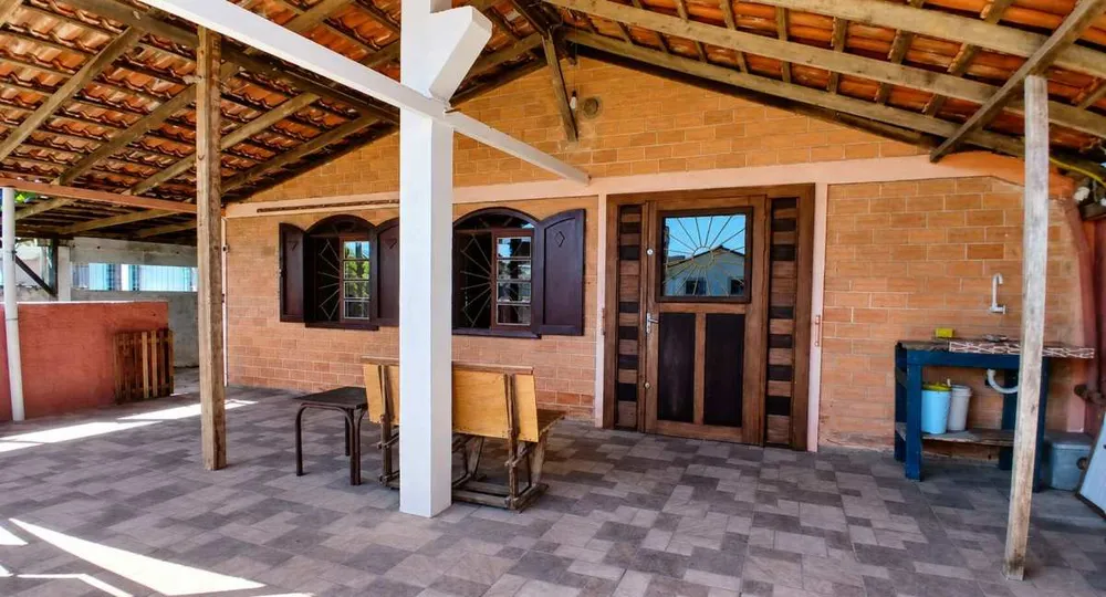 Casa, 2 quartos, 219 m² - Foto 1