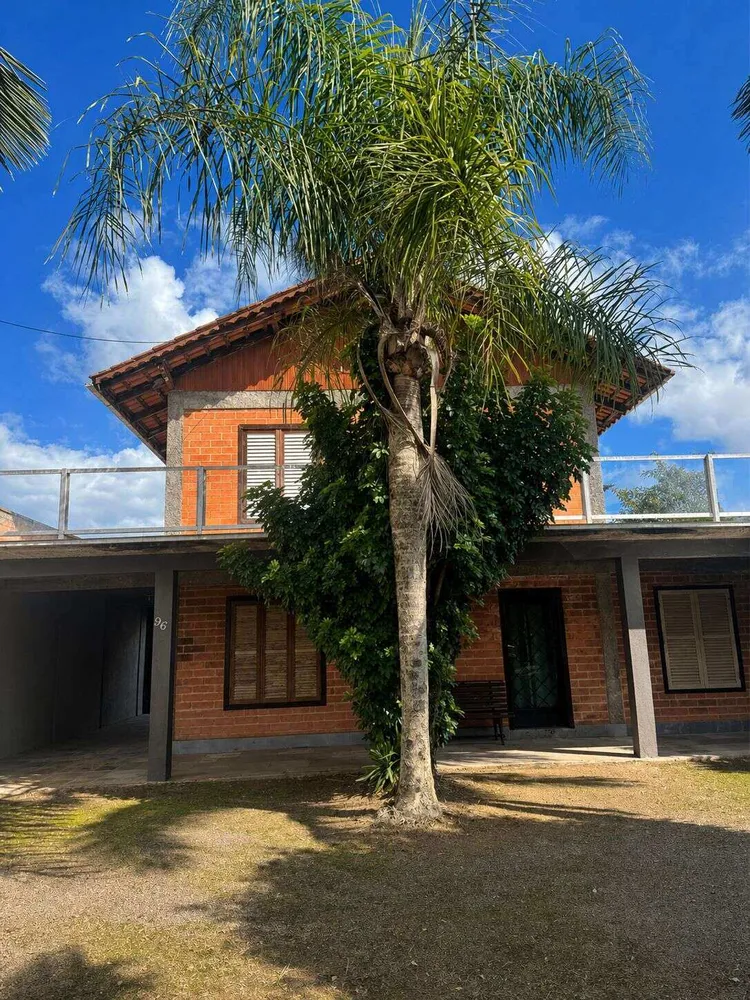 Sobrado, 5 quartos, 206 m² - Foto 1