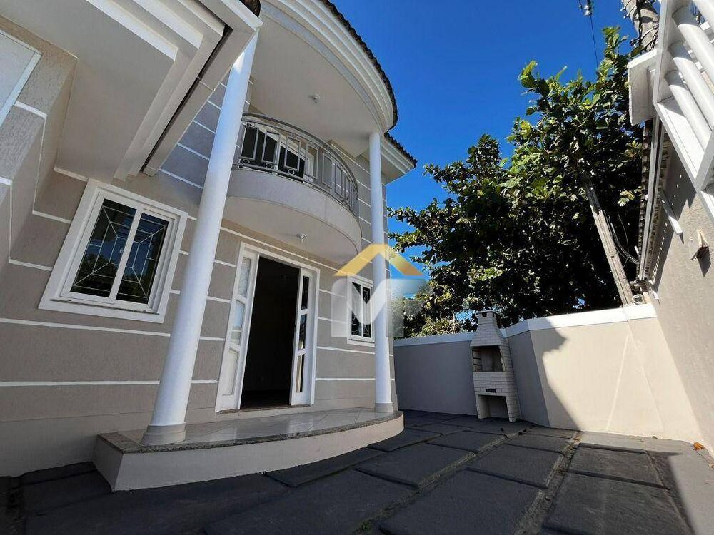 Casa, 3 quartos, 180 m² - Foto 1