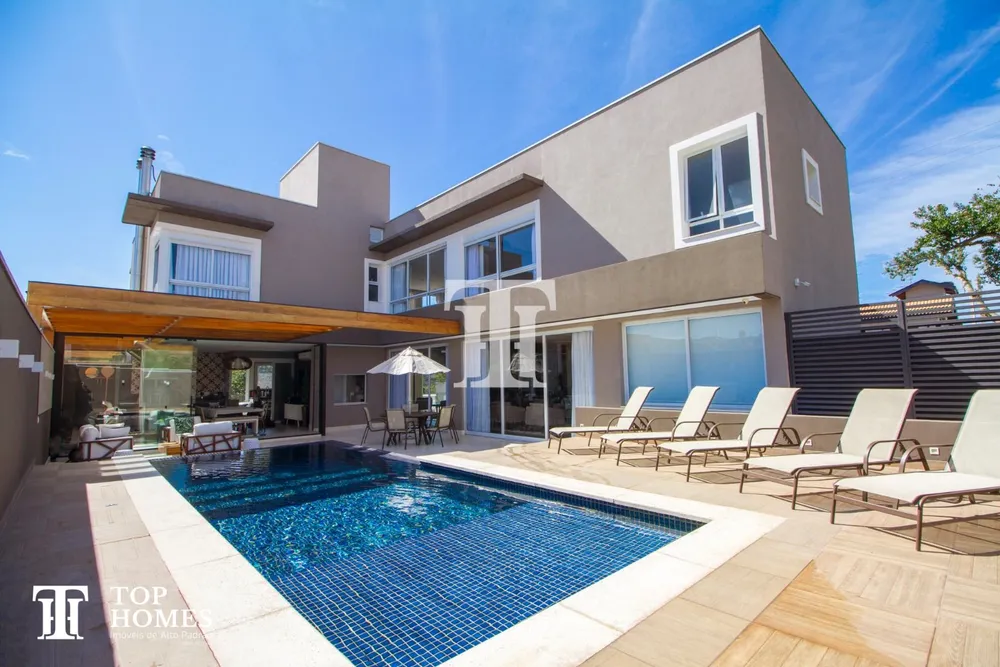 Casa, 4 quartos, 440 m² - Foto 1
