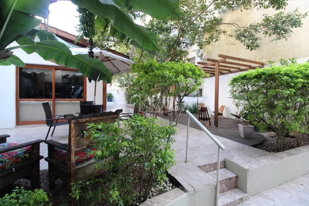 Casa, 4 quartos, 191 m² - Foto 1